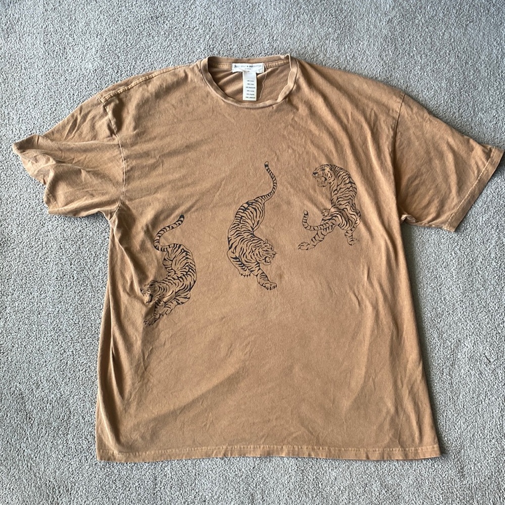 Tiger Graphic Tee